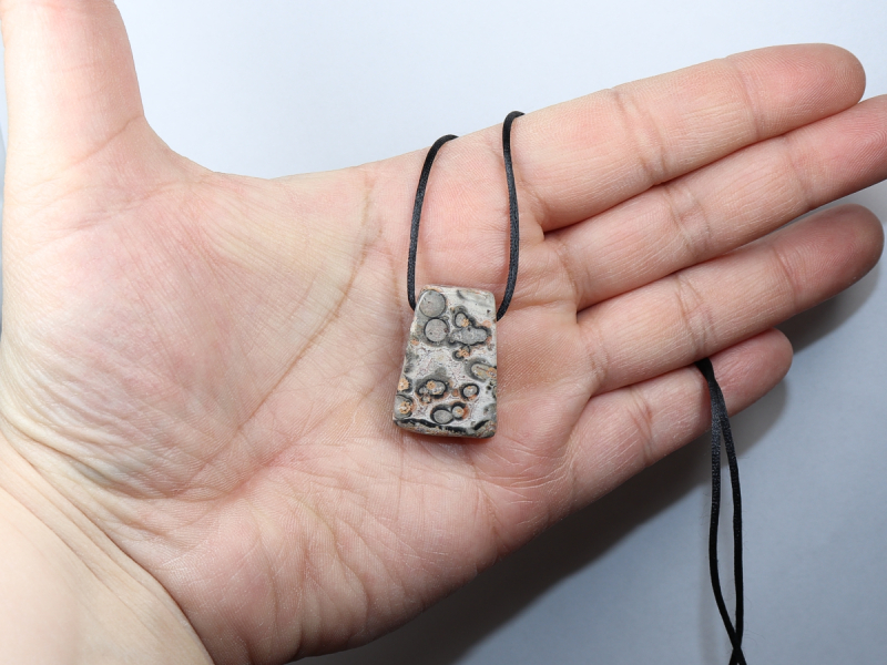 Leopardenfell-Rhyolith mit Band oder Silber 925