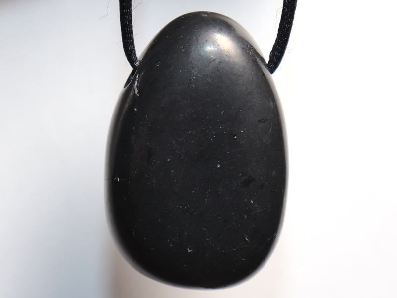Shungit mit Band oder Silber 925
