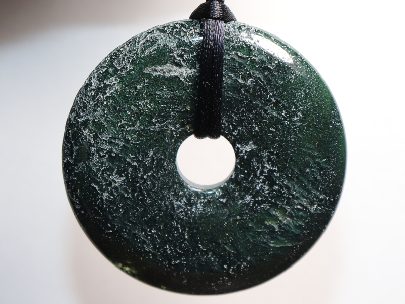 moss agate with cord