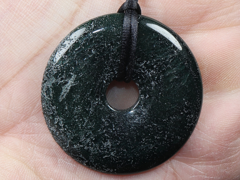 moss agate with cord