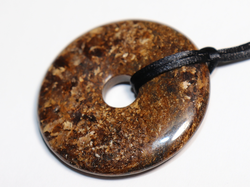 bronzite with cord