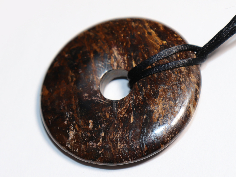 bronzite with cord
