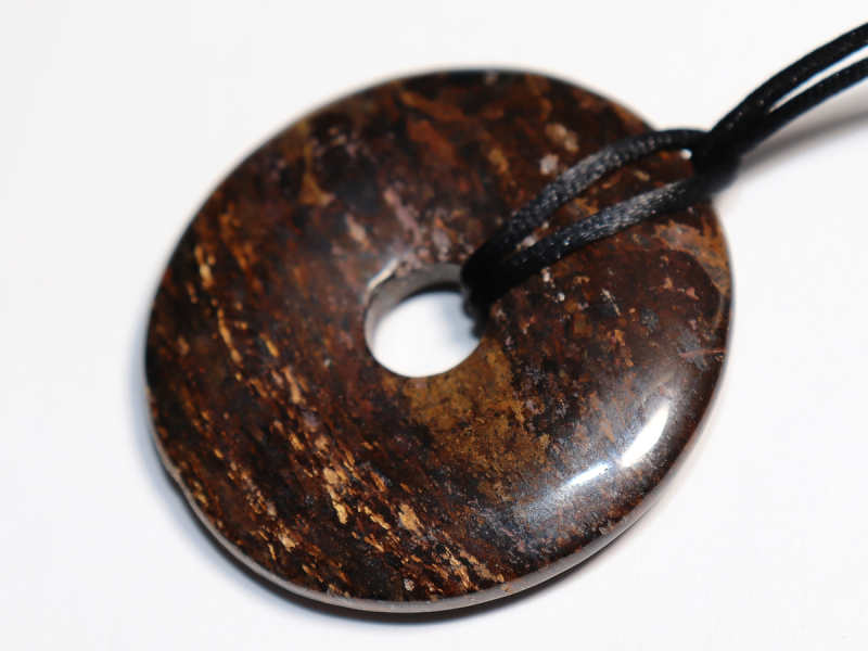 bronzite with cord