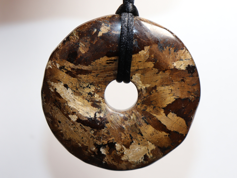 bronzite with cord
