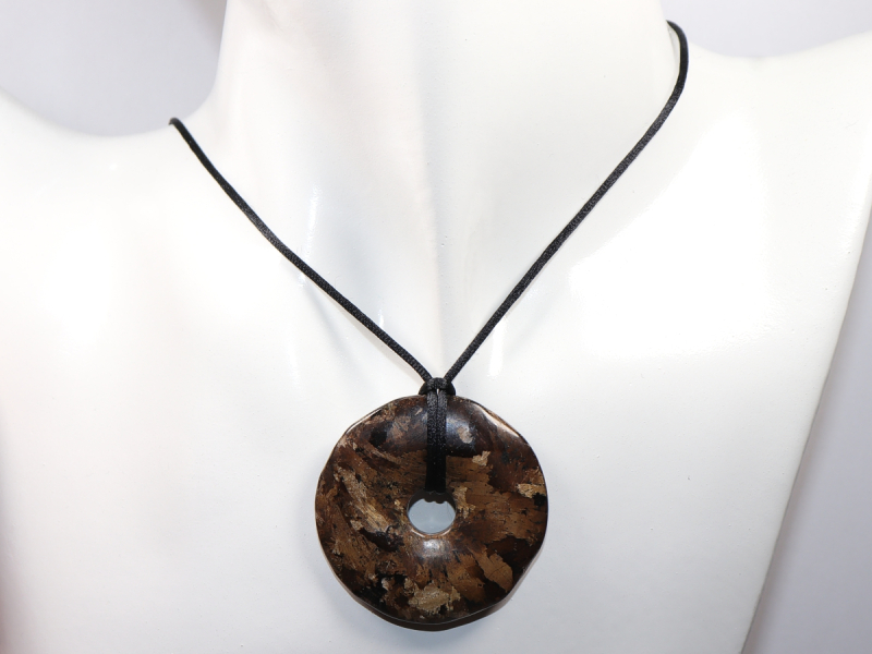 bronzite with cord