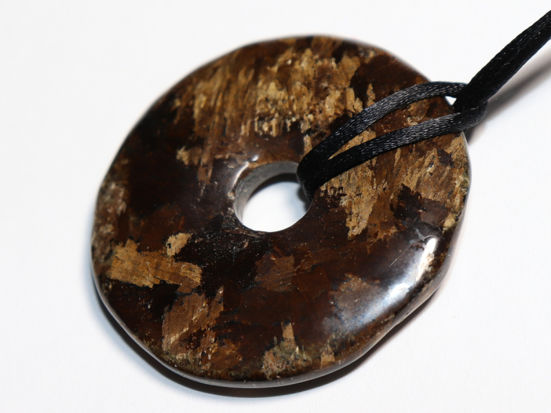 bronzite with cord