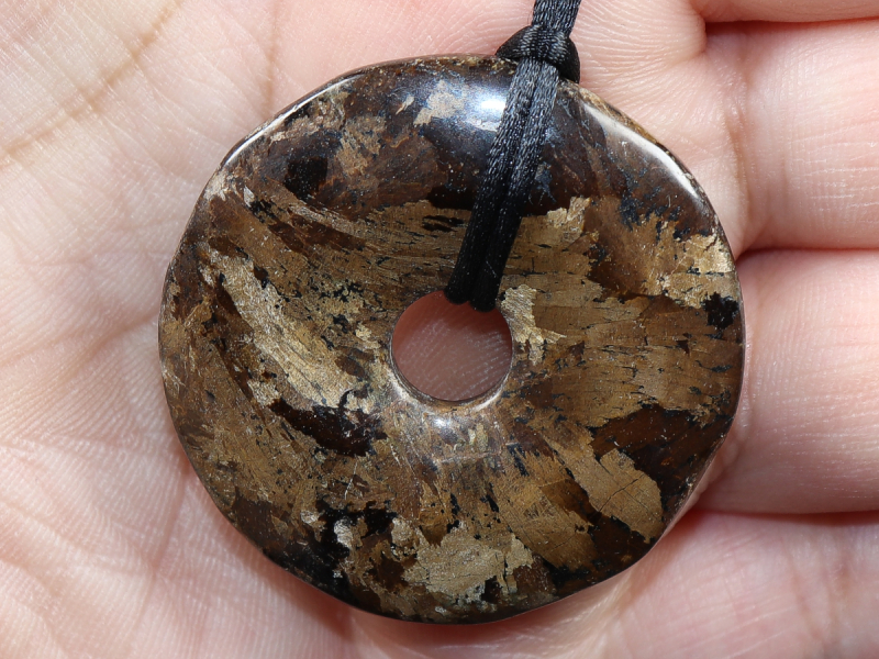 bronzite with cord