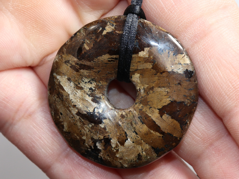 bronzite with cord