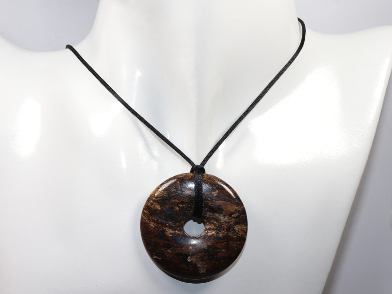 bronzite with cord
