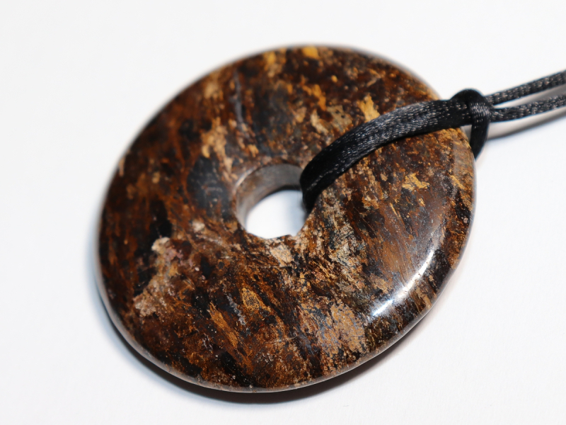 bronzite with cord