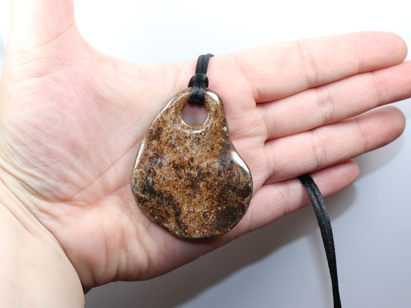 bronzite with nylon cord