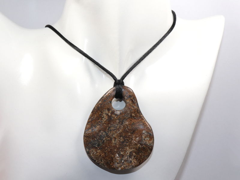 bronzite with nylon cord