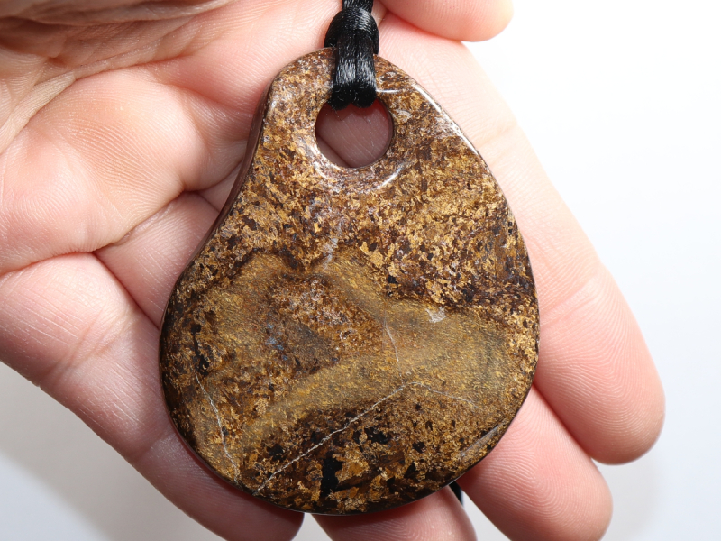 bronzite with nylon cord
