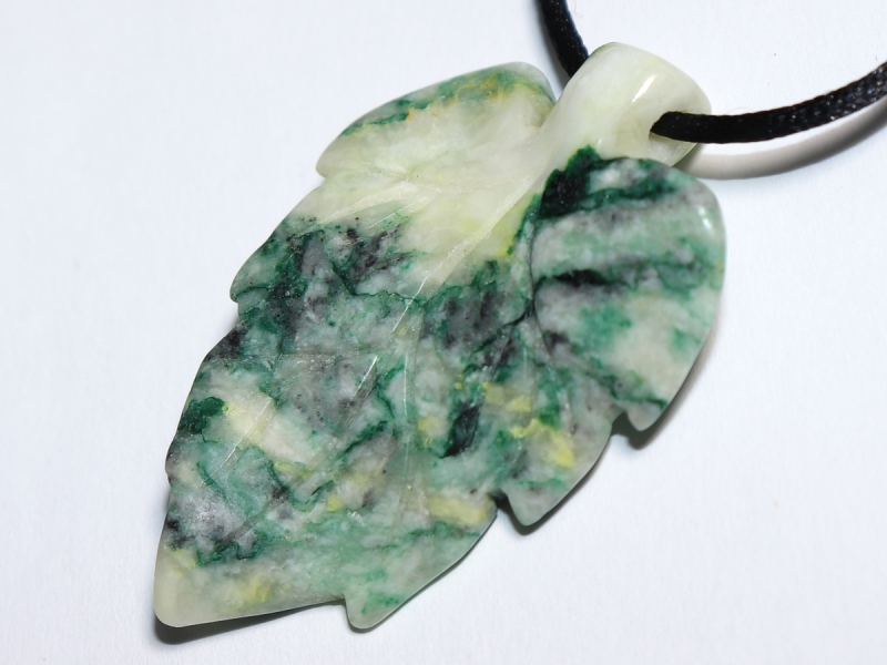 Mariposit-Dolomit mit Band oder Silber 925
