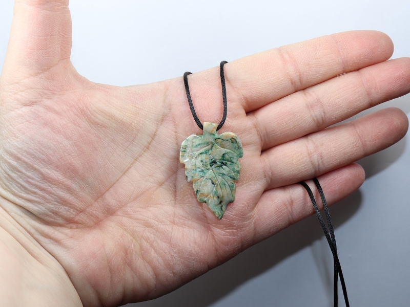 mariposite-dolomite with cord or silver 925