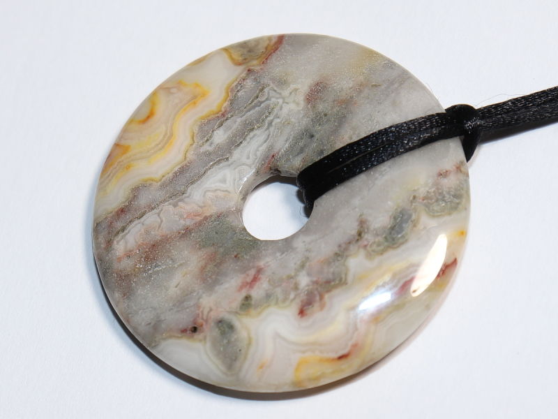 crazy lace agate with cord