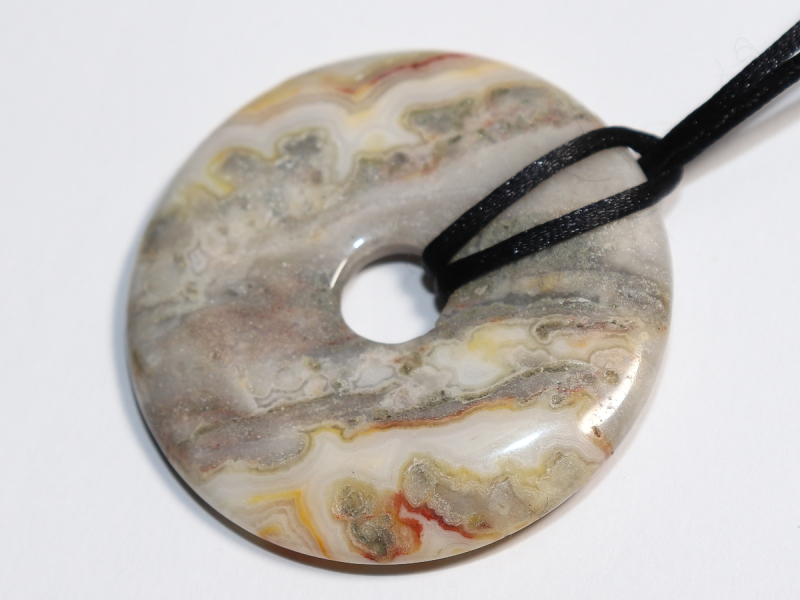 crazy lace agate with cord