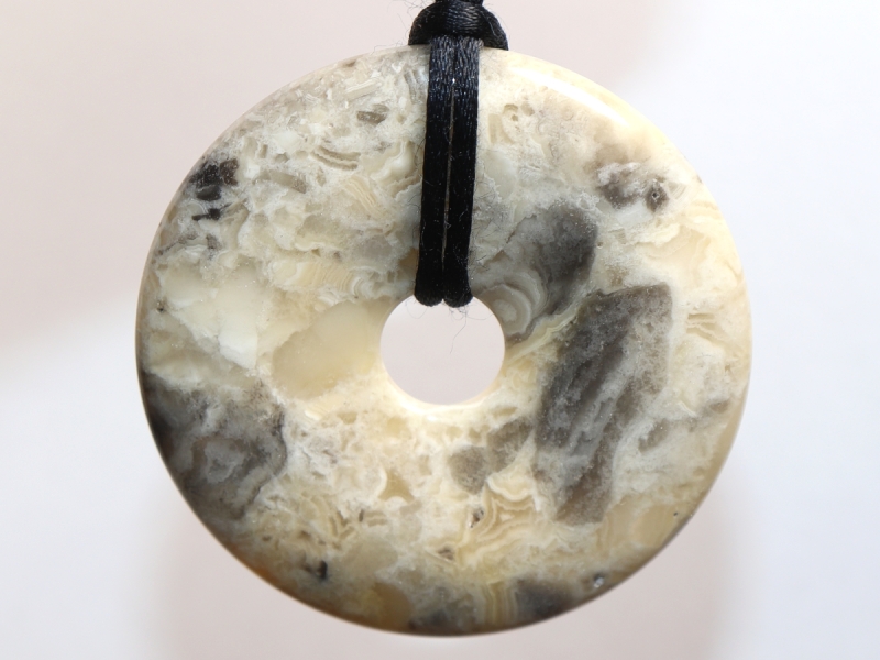 crazy lace agate with cord