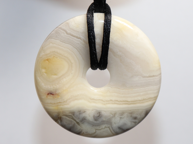 crazy lace agate with cord