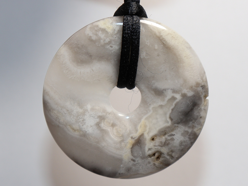 crazy lace agate with cord
