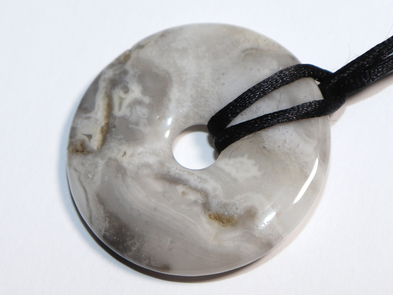 crazy lace agate with cord