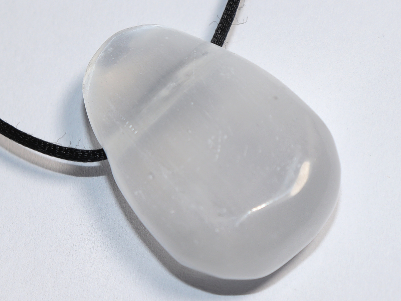 Selenit mit Band oder Silber 925