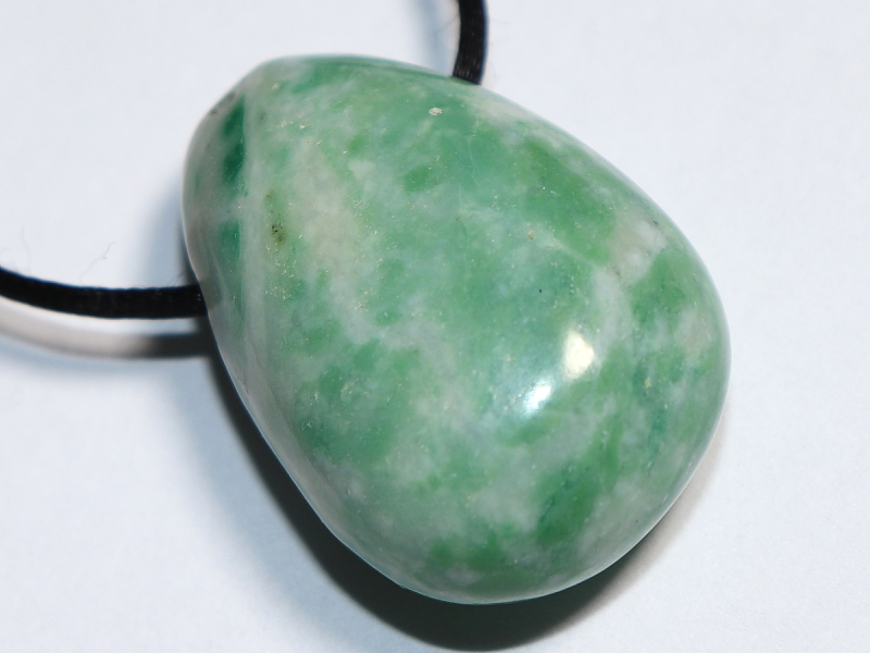 Jade mit Band oder Silber 925