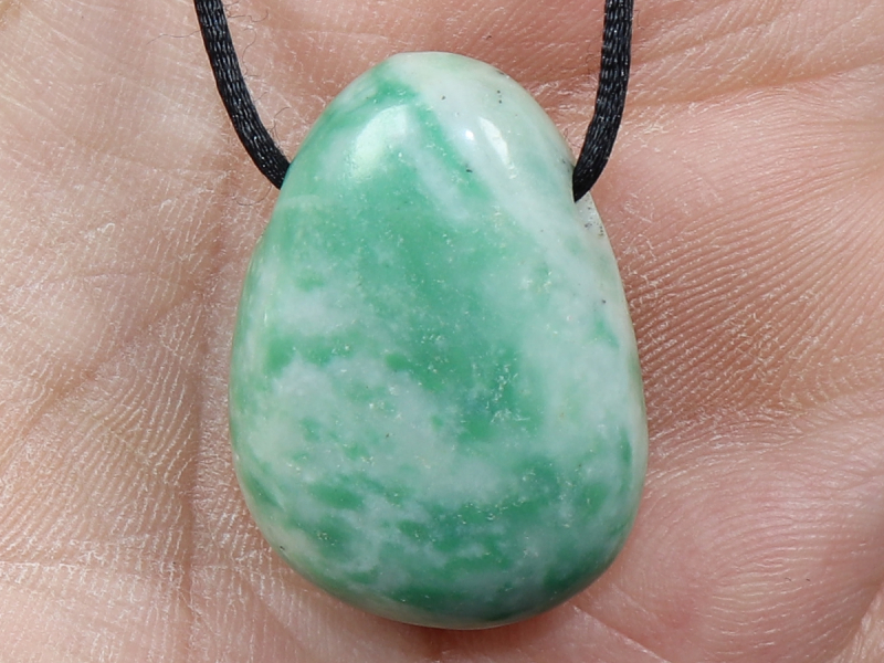 Jade mit Band oder Silber 925
