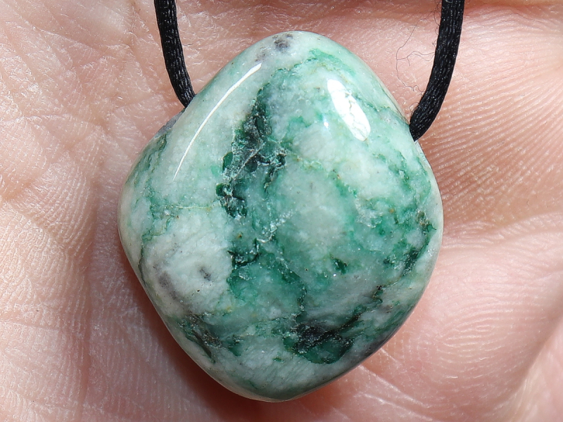 mariposite-dolomite with cord or silver 925