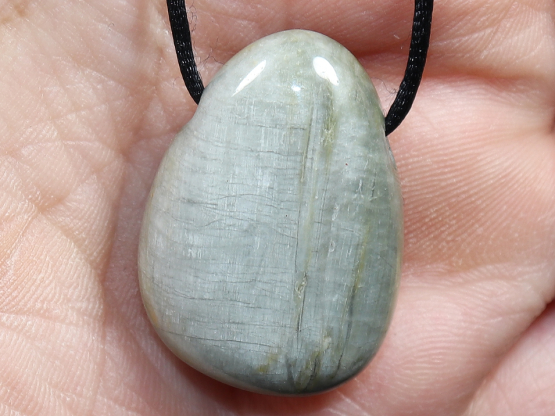 cat's eye quartz with cord or silver 925