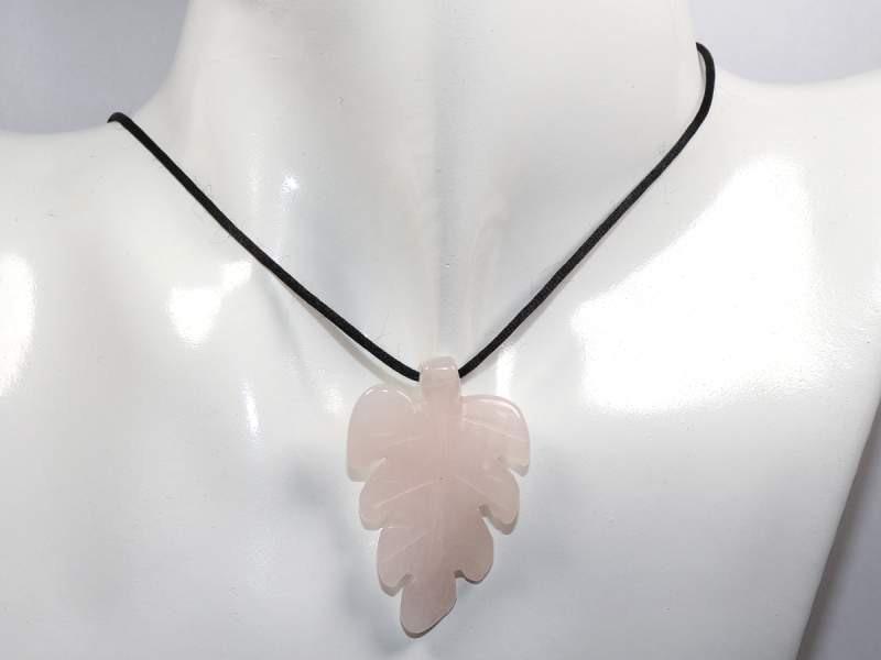 rose quartz with cord or silver 925