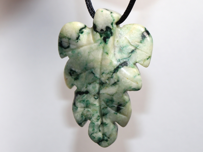 mariposite-dolomite with cord or silver 925