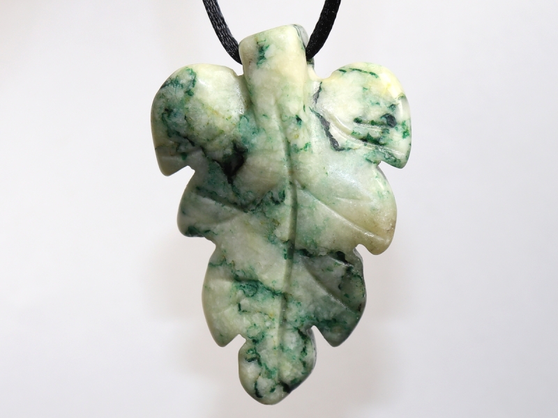 mariposite-dolomite with cord or silver 925
