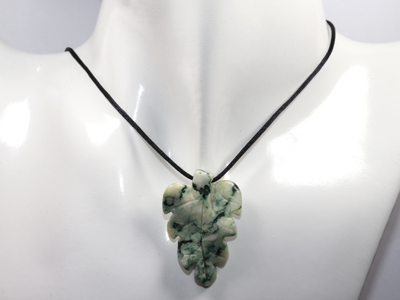 mariposite-dolomite with cord or silver 925