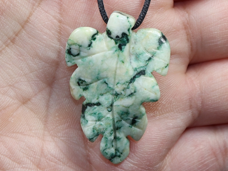 mariposite-dolomite with cord or silver 925