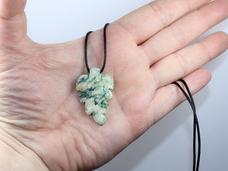 mariposite-dolomite with cord or silver 925