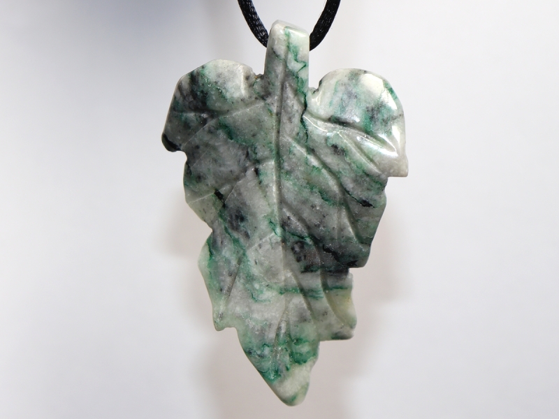 mariposite-dolomite with cord or silver 925