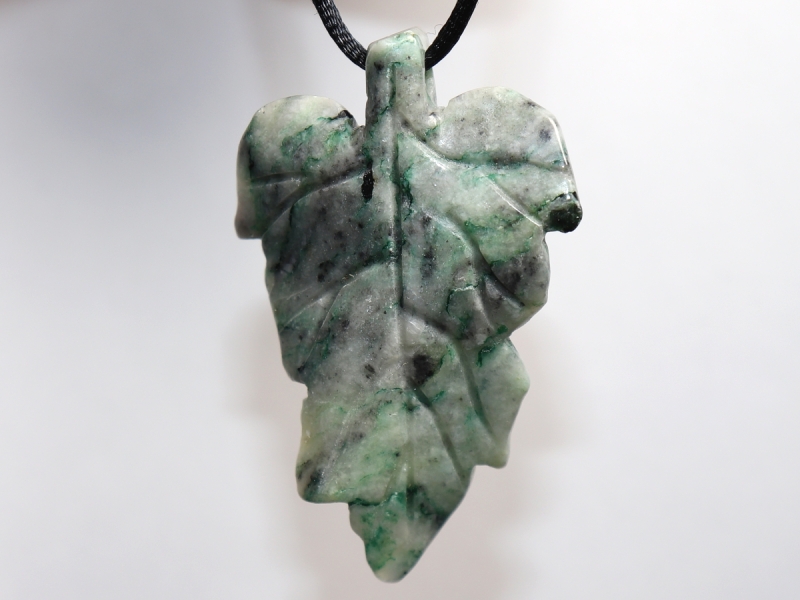 mariposite-dolomite with cord or silver 925
