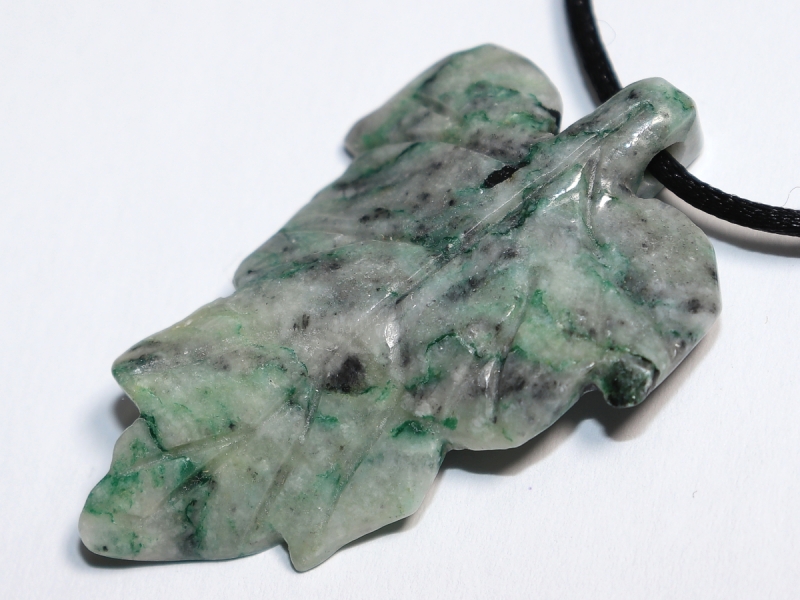 mariposite-dolomite with cord or silver 925
