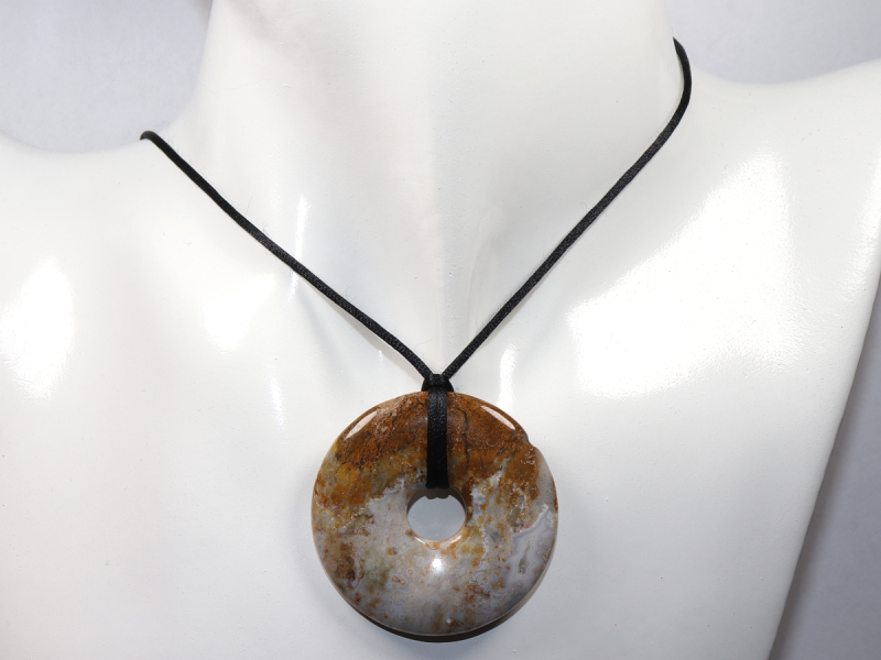 Ozeanjaspis mit Band