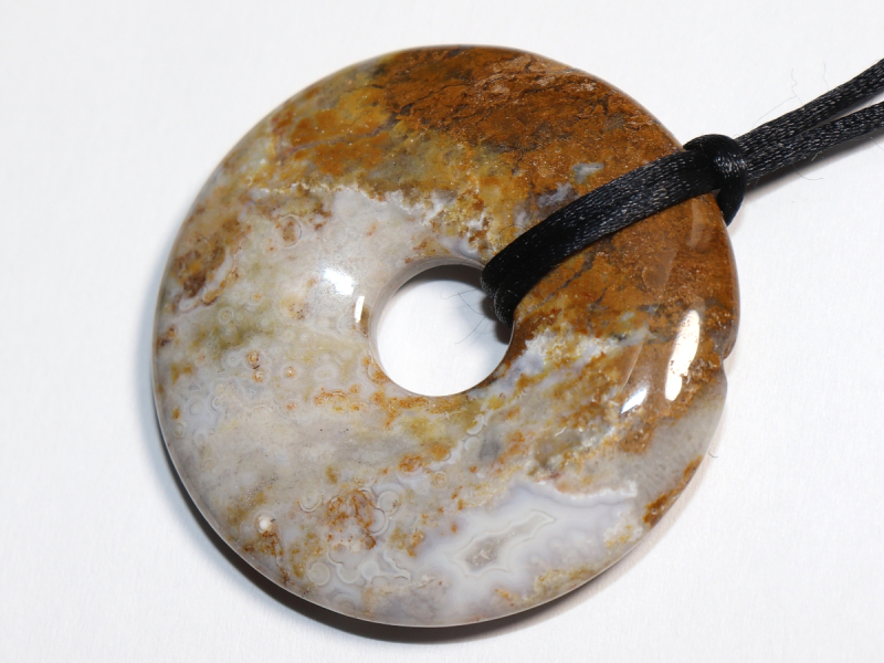 Ozeanjaspis mit Band