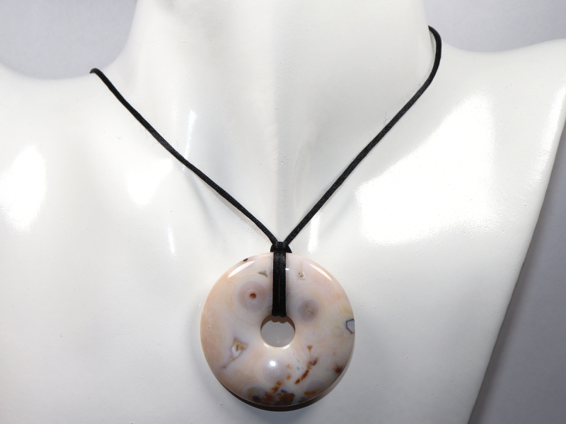 Ozeanjaspis mit Band