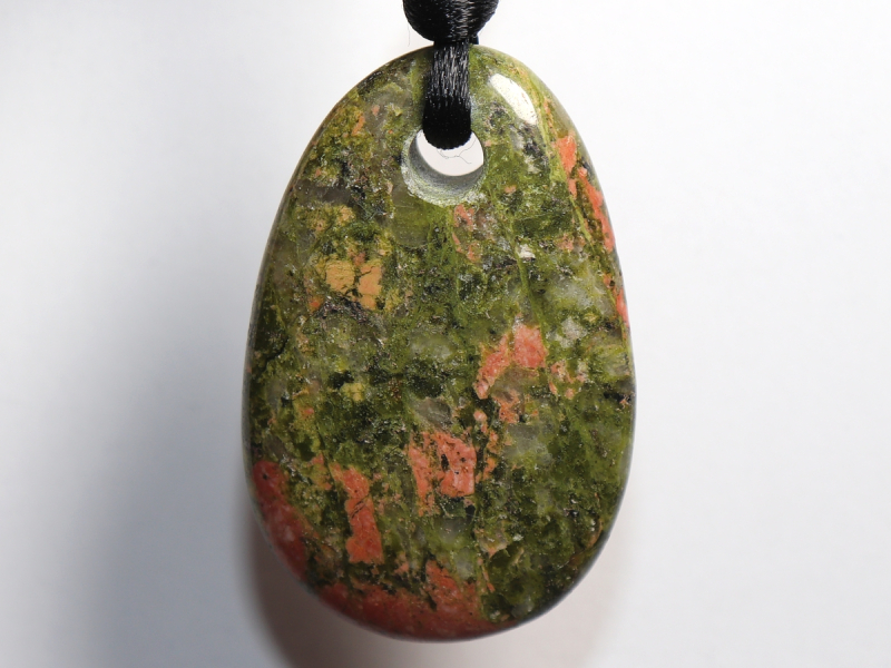 unakite with cord