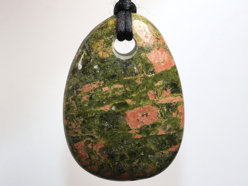 unakite with cord
