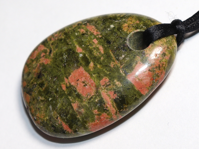 unakite with cord