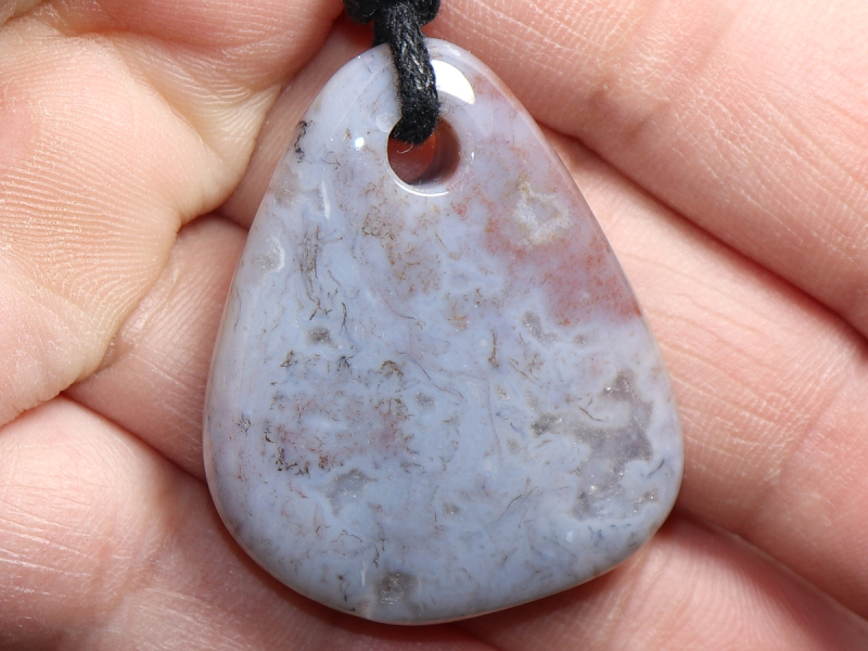 crazy lace agate with cord
