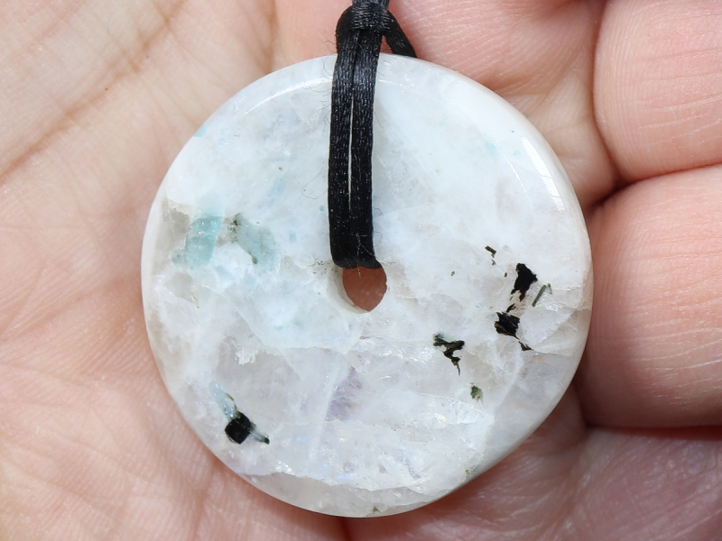 white labradorite with cord