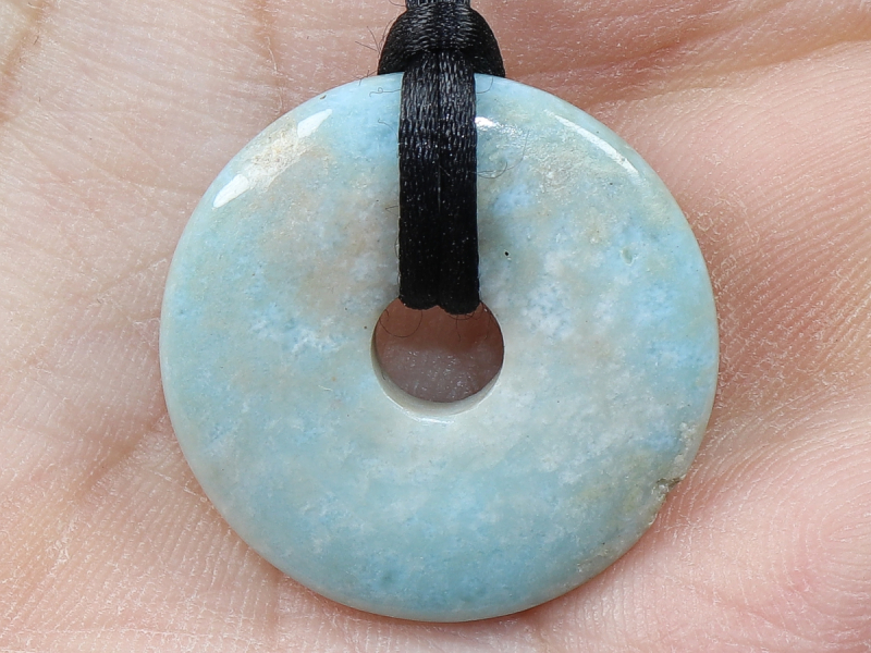 Larimar mit Band