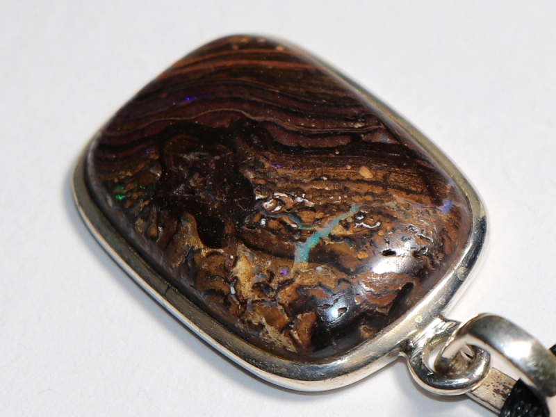 Boulder opal with cord or silver 925