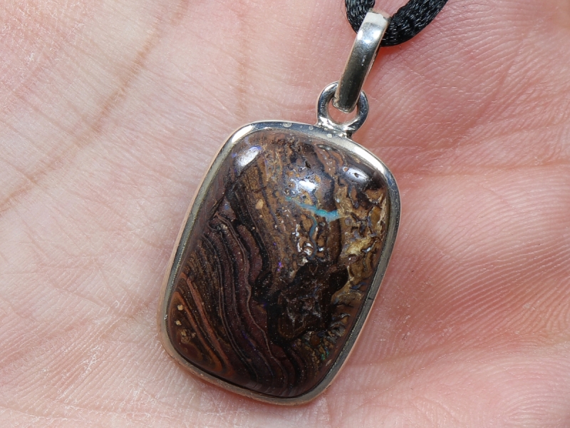 Boulder opal with cord or silver 925